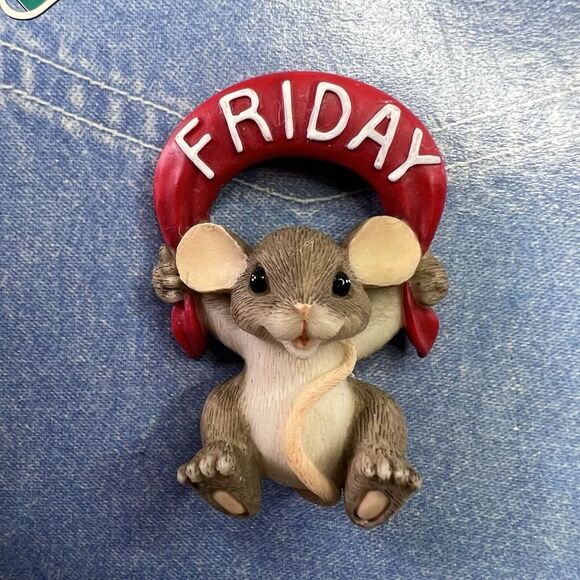 Charming Tails Vintage Y2K Pin Mackenzie Mouse TGIF Friday 2002 Denim Card - Picture 2 of 9